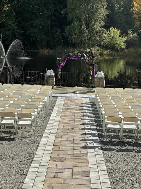 The aisle to the lakeside arch